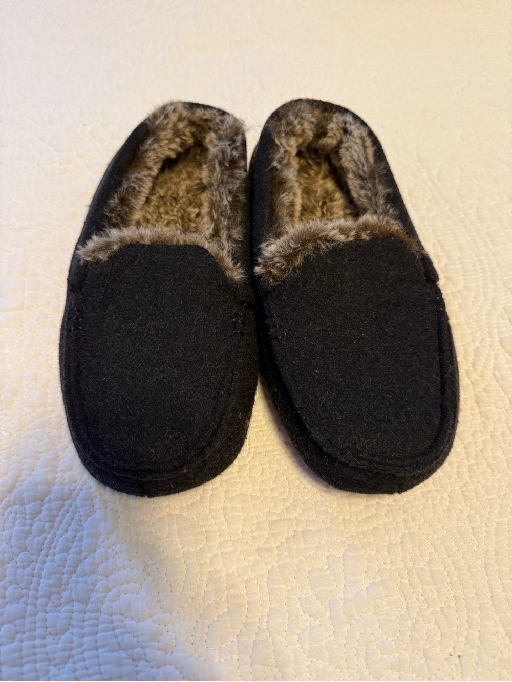 Kids dark Gray Faux-Fur Lined Slip-On Slippers